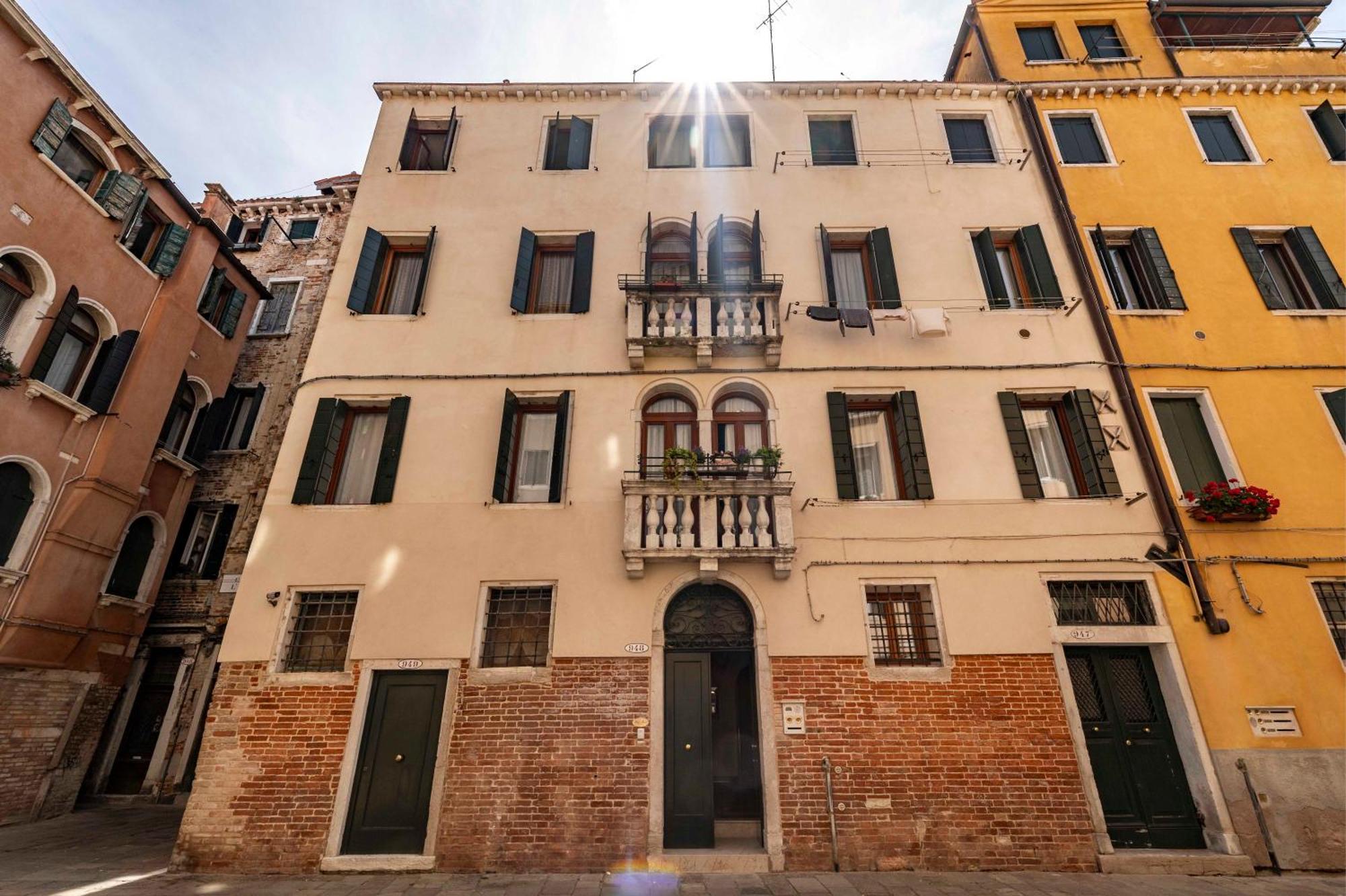 Glass House - Loft 2 Minutes To Rialto Bridge & View Венеция Экстерьер фото