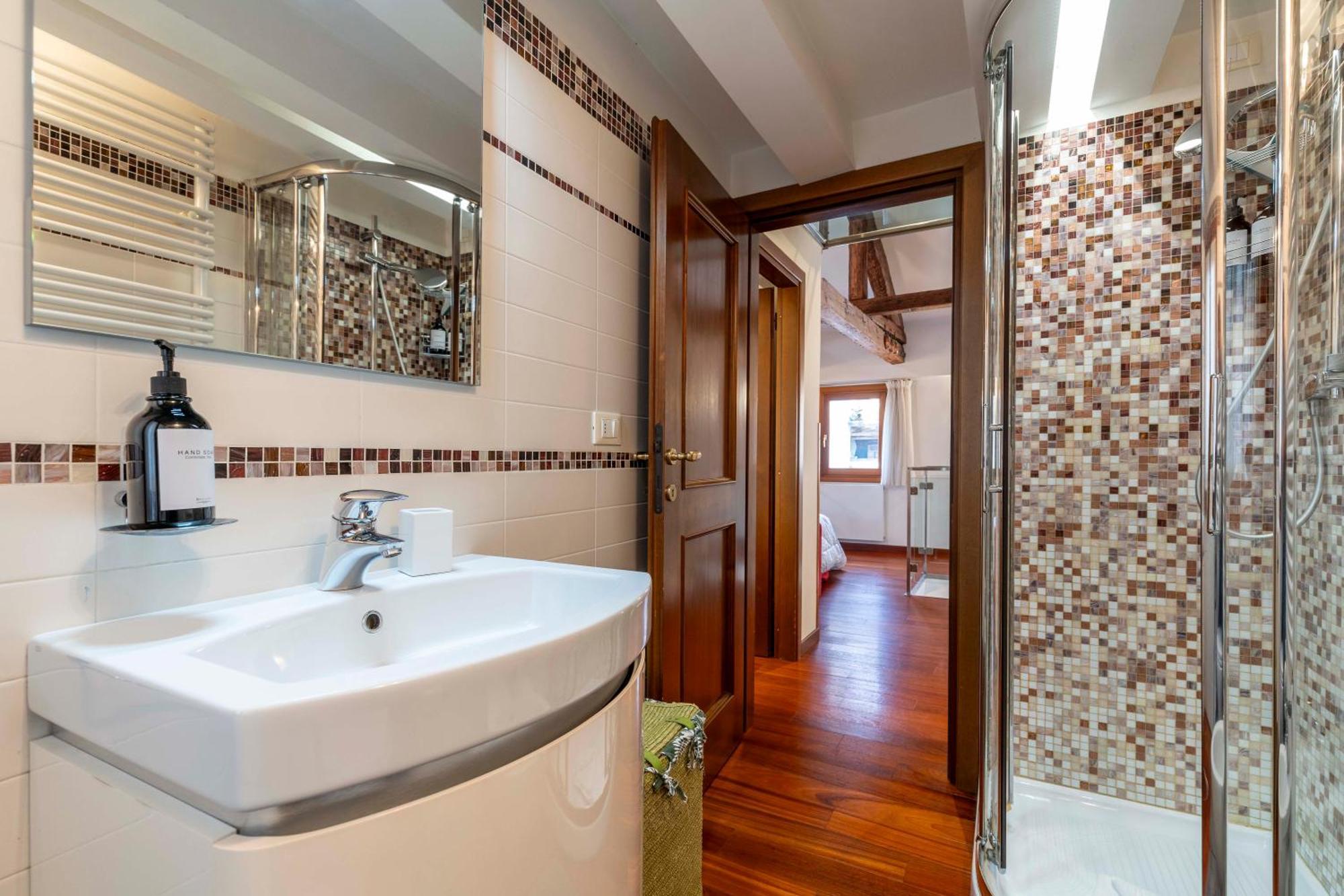 Glass House - Loft 2 Minutes To Rialto Bridge & View Венеция Экстерьер фото